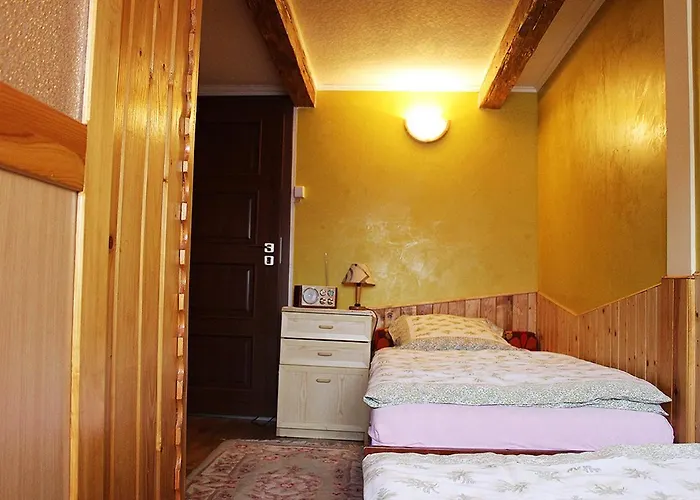 홈스테이 Gosciniec Saba 지엘레니에츠