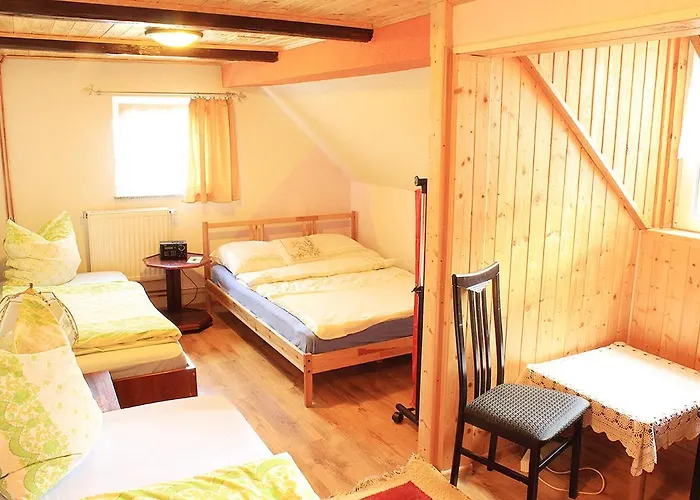 Gosciniec Saba 홈스테이 지엘레니에츠